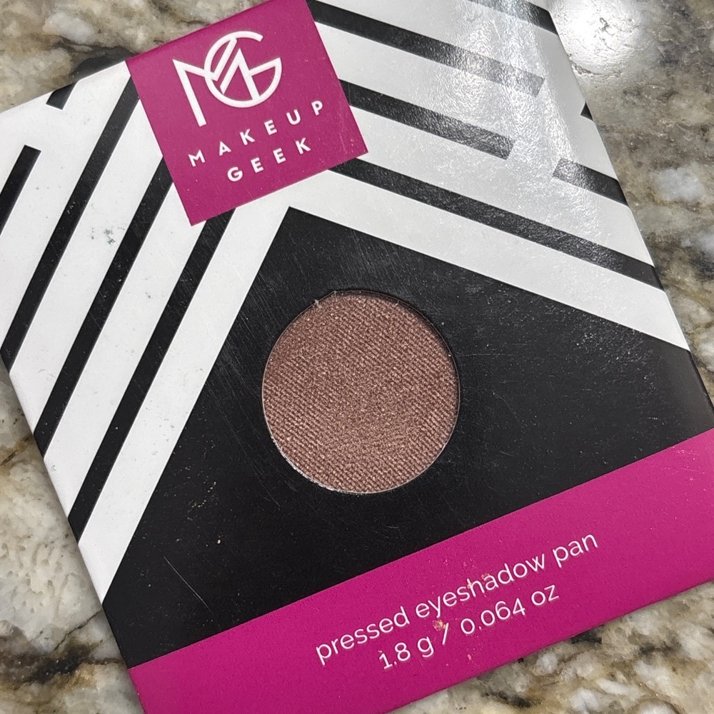 Brand new makeup geek eyeshadow in lucky penny
